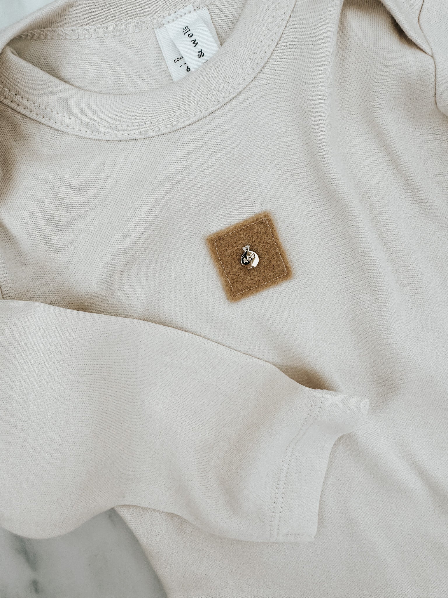 Classic Long Sleeve Bodysuit | Clay Felt Wool Patch