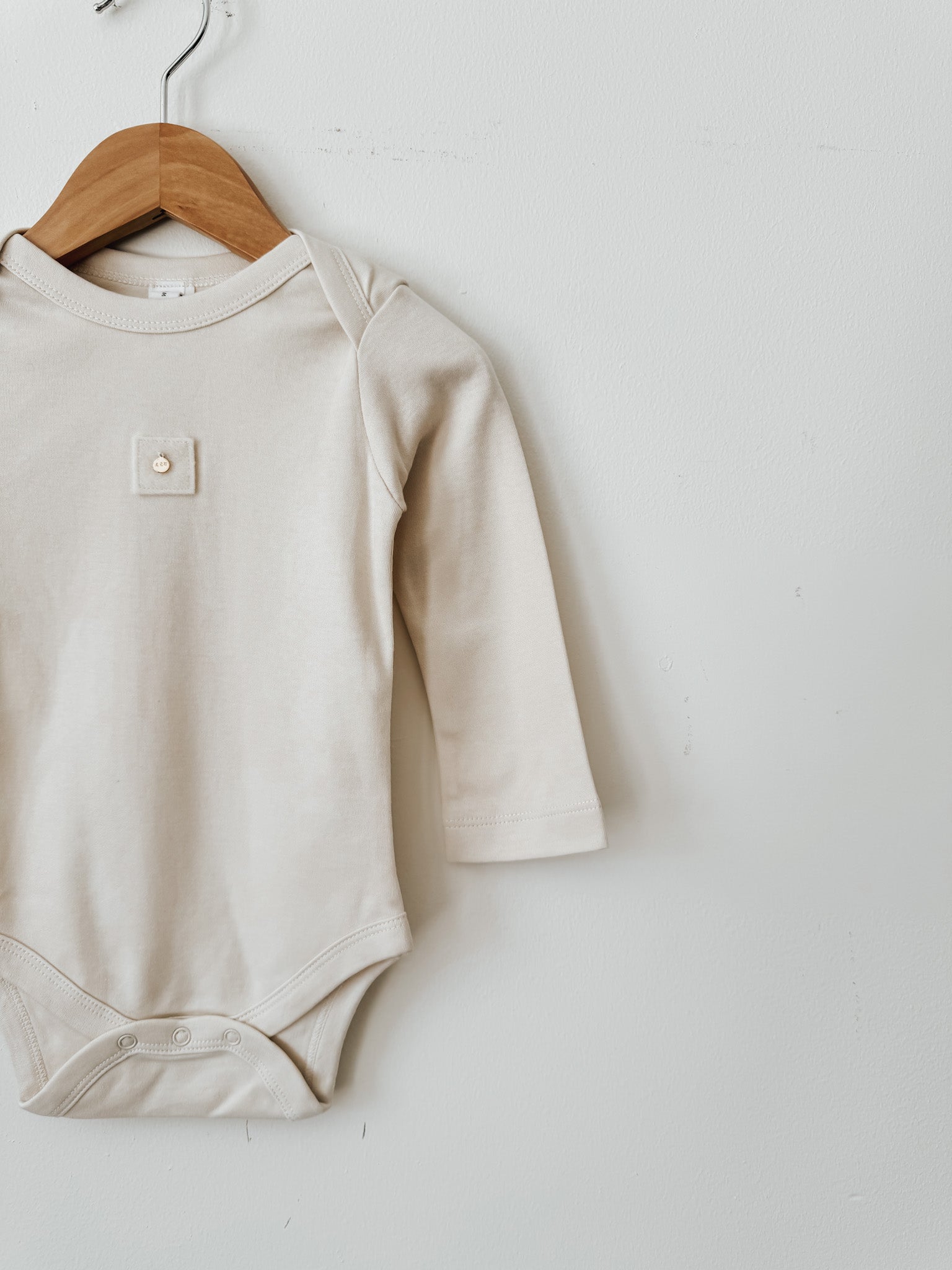 Classic Long Sleeve Bodysuit | Ivory Felt Wool Patch