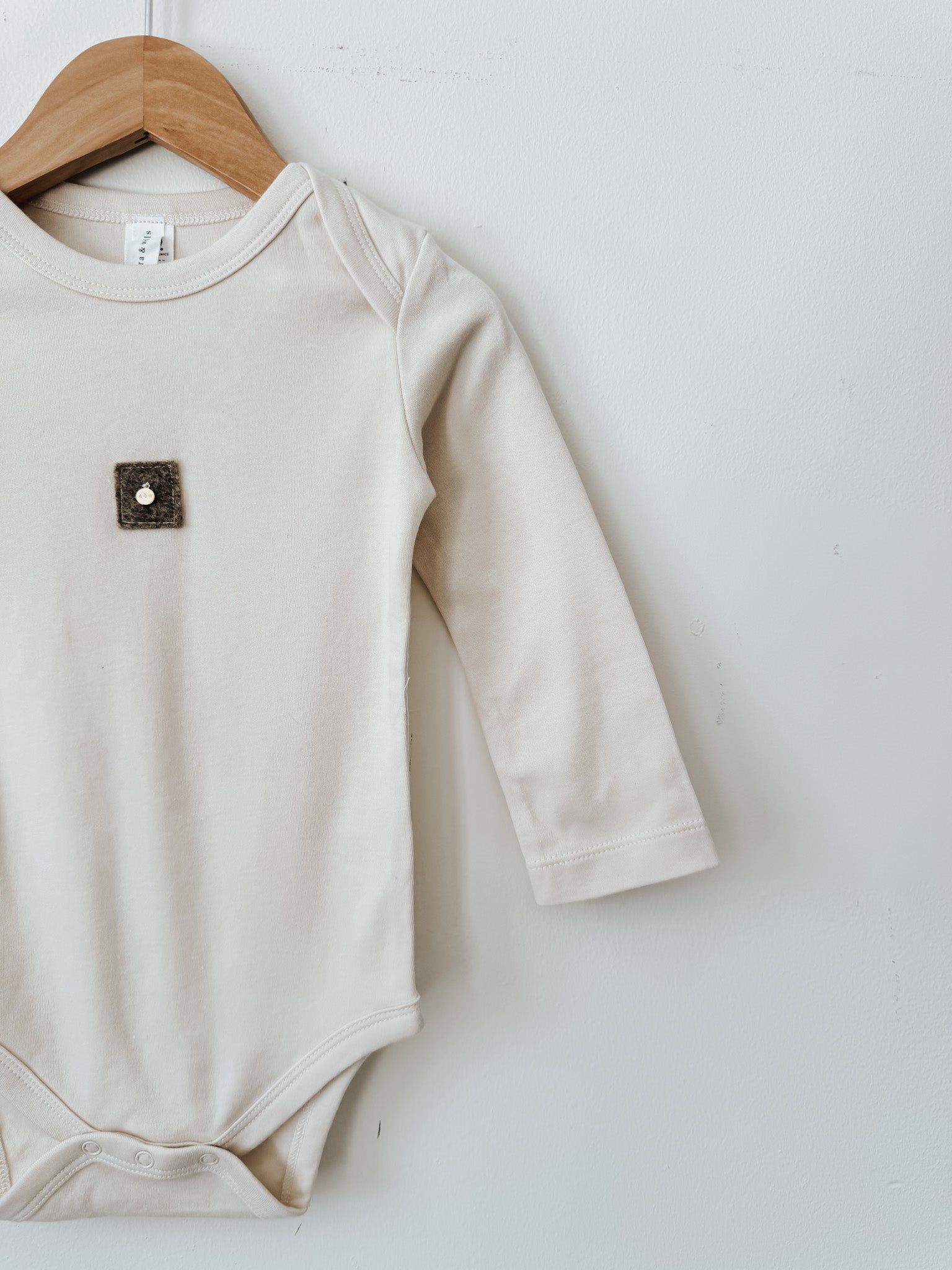 Classic Long Sleeve Bodysuit | Walnut Felt Wool Patch