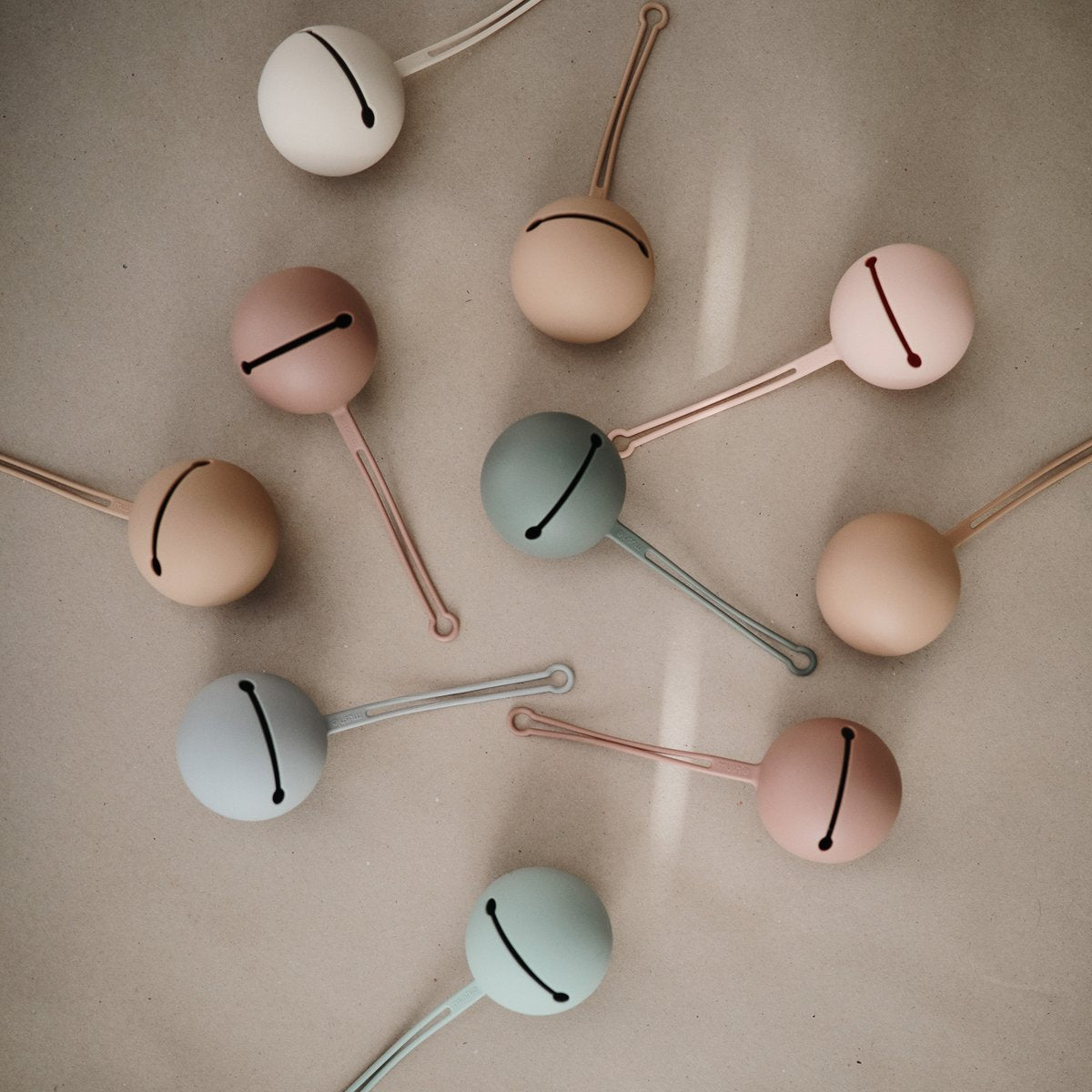 Silicone Pacifier Holding Case | Cloudy Mauve