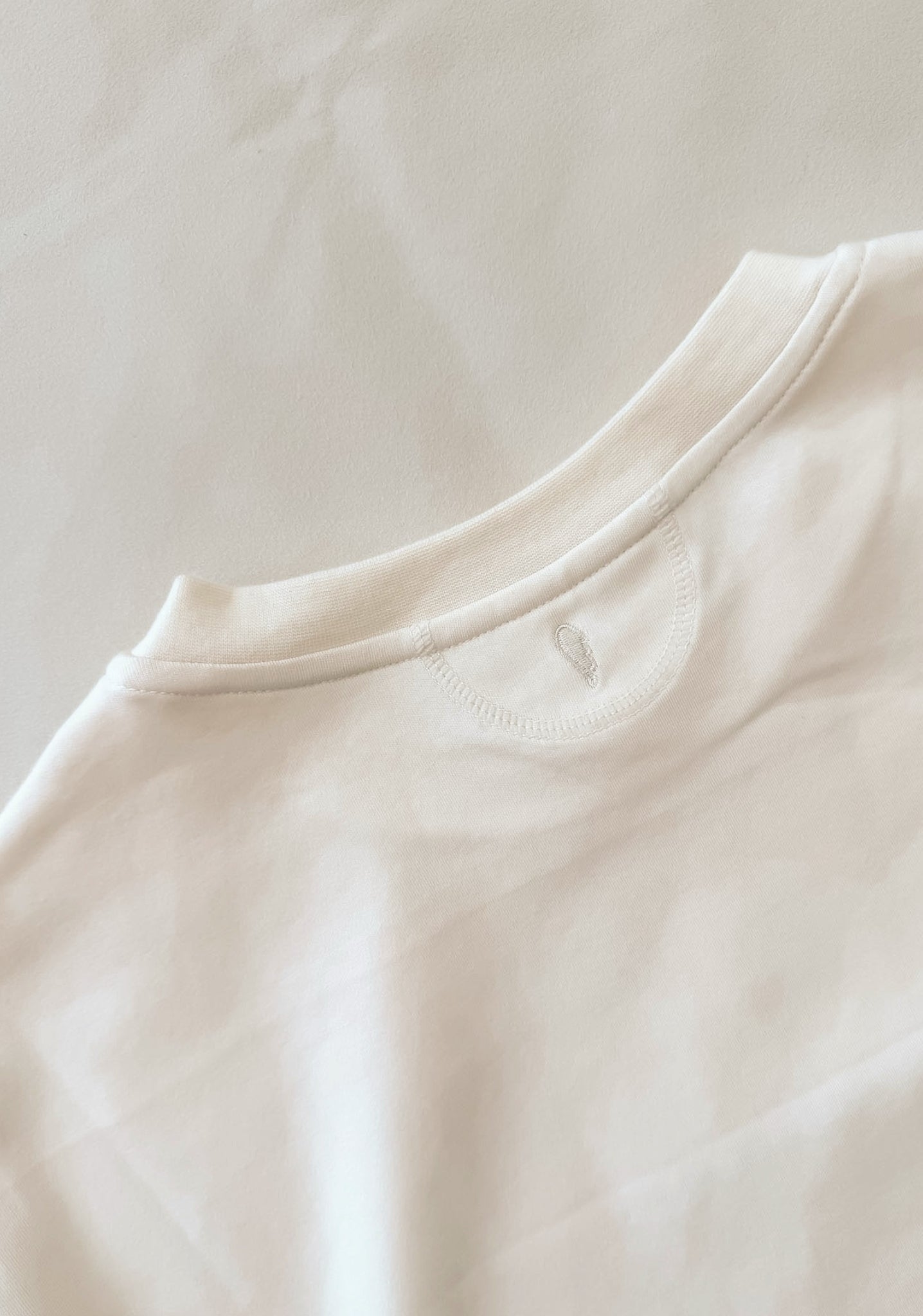 An Angel Calls Me Mom Comfort Tee in Créme
